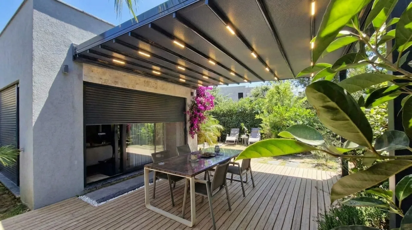 Bahçede pergola tente uygulaması, proje görünümü 6